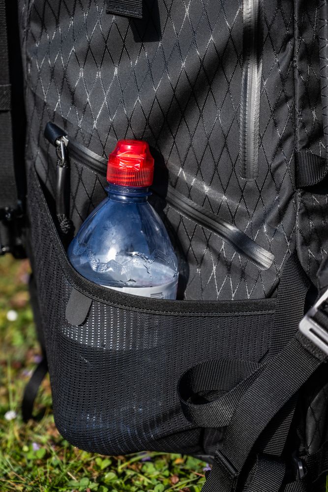 Der f-stop Shinn mit geöffnetem Rückenpanel.