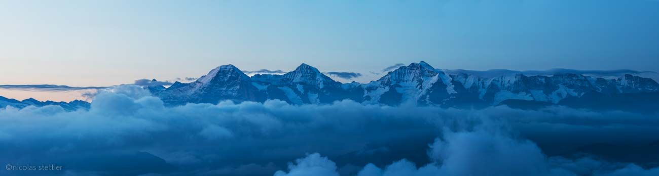 Das Alpenpanorama mit Eiger, Mönch und Jungfrau.