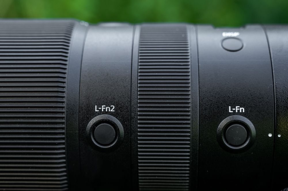 Knöpfe und Fokus- und Zoomring des Nikon Z 70-200mm f/2.8.